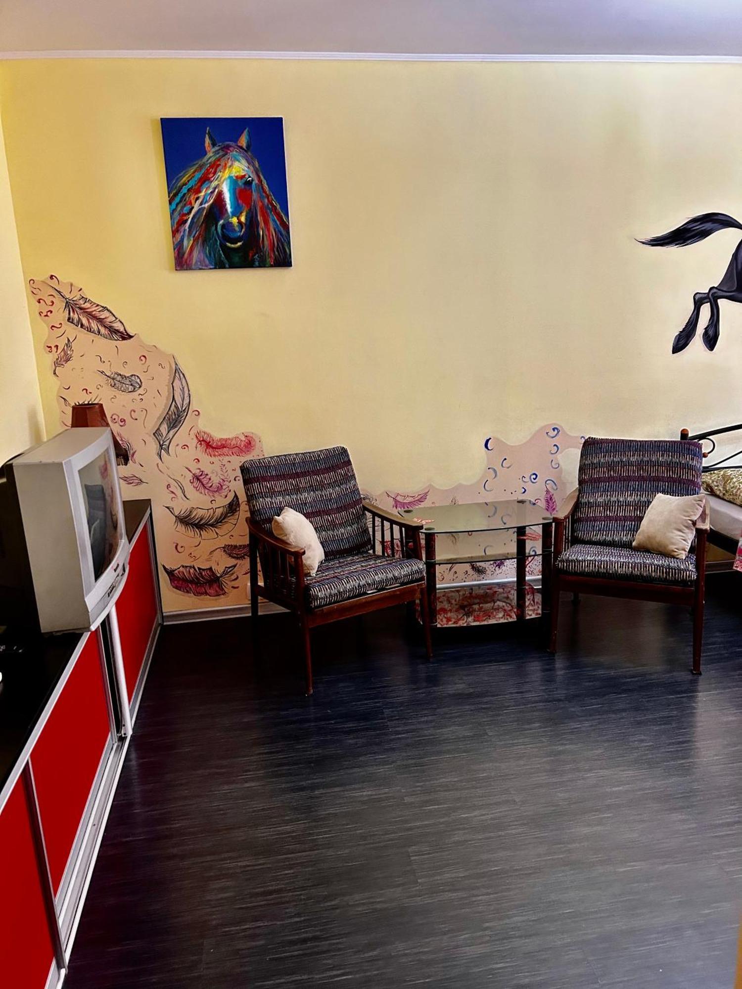 Apartment Near Train Station And Close To City Center Kiev Buitenkant foto